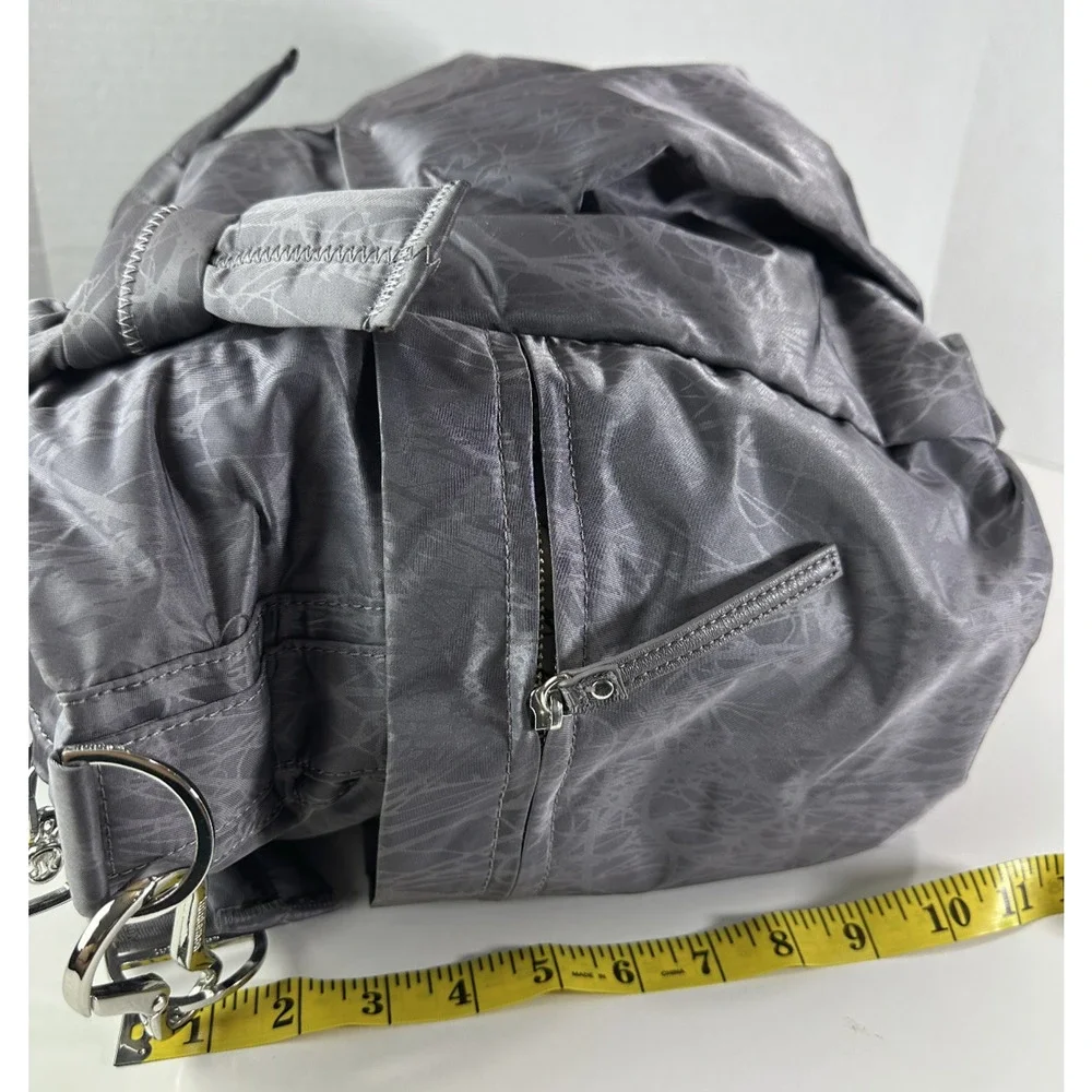 Lululemon Triumph Magnum Nesting Bird Gray Gym School Diaper Duffle Bag Rare HTF - Picture 9 of 16